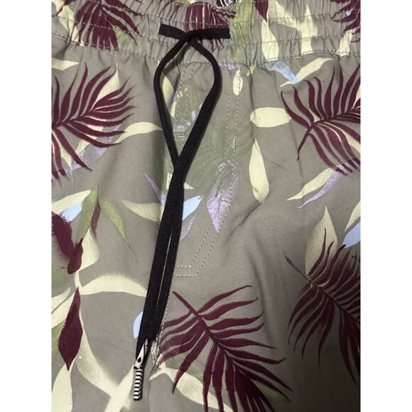 Volcom Men’s Med Manic Boarding Shorts -Basil - Picture 6 of 6